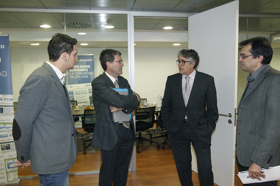 Héctor Gómez, Aurelio Martínez, Cruz Sierra y Ximo Clemente en la redacción de VP