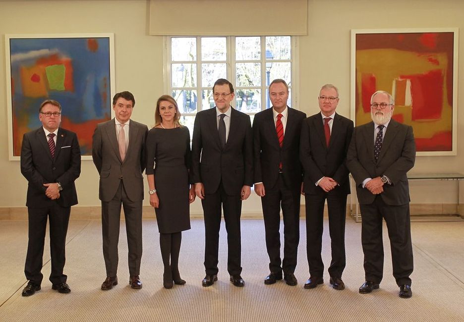 Rajoy, junto a los representantes autonómicos y el ministro Arias Cañete