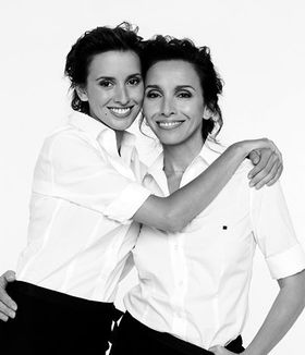 Marina San José y Ana Belén, su madre, en una imagen promocional para Purificación García