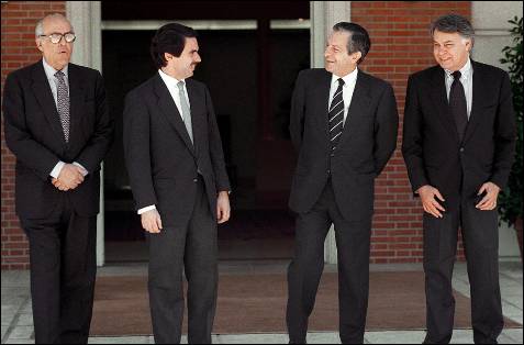 Suárez junto con otros expresidentes: Leopoldo Calvo Sotelo, José María Aznar y Felipe González