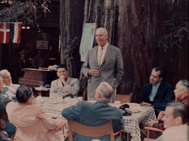  Reagan (izq.) y Nixon (der.) en Bohemian Grove, en 1967.