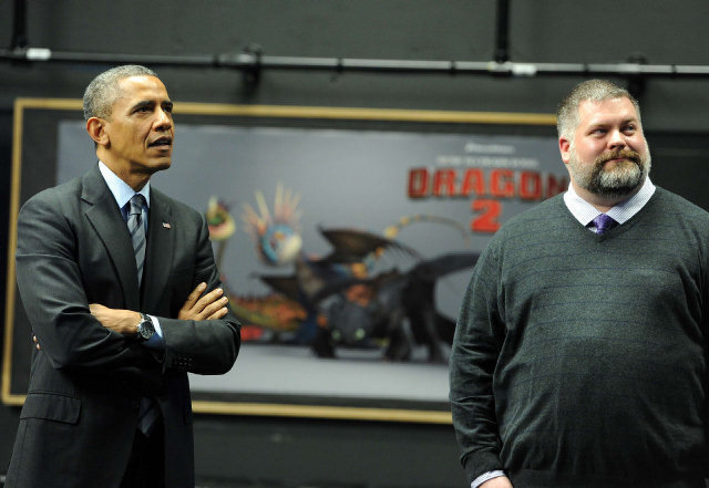 Barack Obama y Dean DeBlois durante la visita del presidente a Dreamworks.
