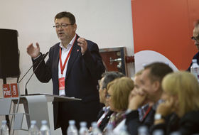 Ximo Puig durante un Comité Nacional
