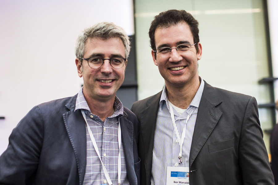 Aquilino Peña, de Kibo Ventures, junto a Iker Markaide, de PeerTransfer