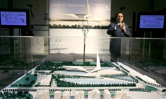 Calatrava en la presentación de la maqueta del Centro de Convenciones de Castellón. FOTO: EFE
