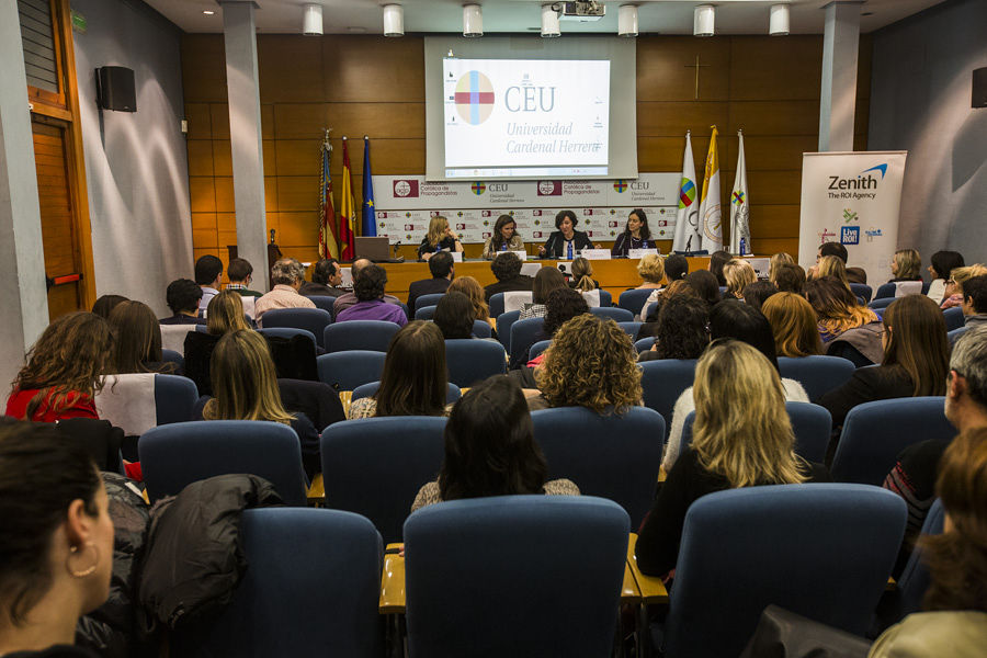 Mujeres directivas de Marketing y Publicidad se reúnen en Valencia · Jornada CEU-Zenith (Fotos: Eva Máñez)