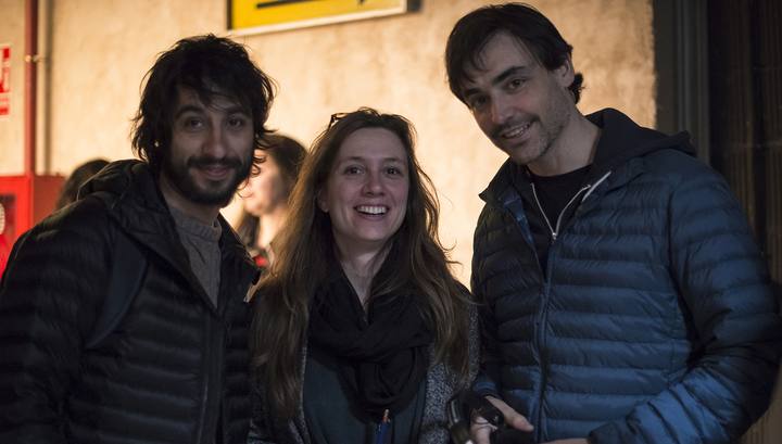 Los tres directores de la serie: Marc Vigil, Abigail Schaaff y Jorge Dorado.FOTO: TAMARA ARRANZ