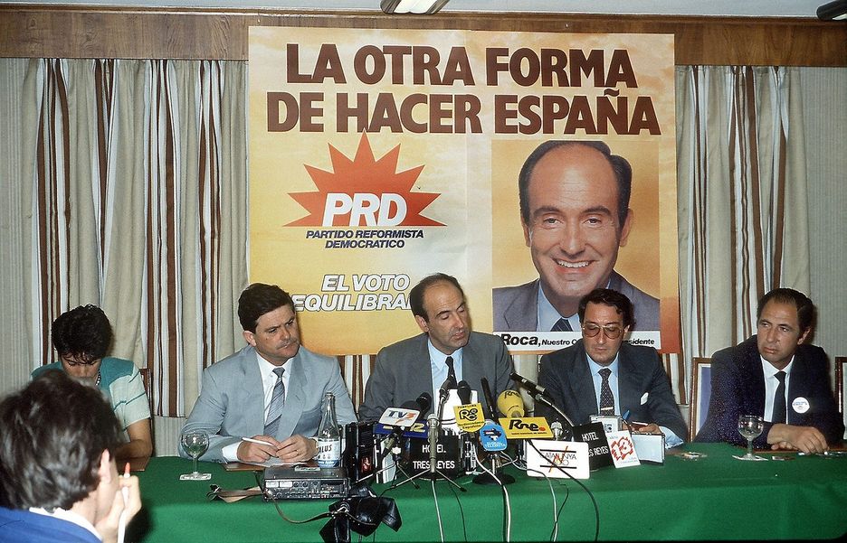 Rueda de prensa del Partido Reformista Democrático con Miquel Roca en 1986 | EFE