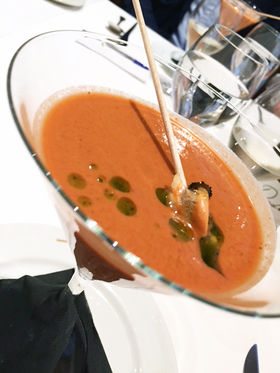 Sopa de tomate con clóchina (de Alejandro del Toro)
