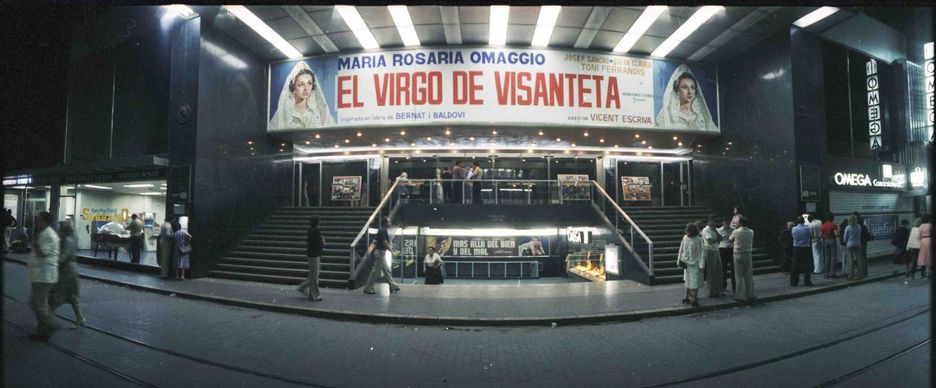 Cine Serrano con la proyección de 'El virgo de Visanteta'. FOTO: DESFILIS.