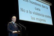 70 HOMBRES DAN LA CARA: NO A LA VIOLENCIA CONTRA LAS MUJERES (Fotos: EVA MAÑEZ)