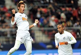 Neymar celebra su gol