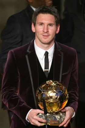 Leo Messi con su tercer balón de oro consecutivo