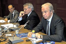 Carlos Tusquets, presidente de EFPA (izquierda)
