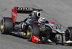 Lotus abandonó por problemas con el chasis