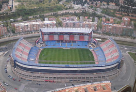 El estadio Vicente Calderón es la opción del Barça