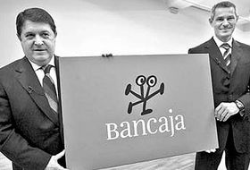 Olivas con García Checa en la presentación de la nueva imagen de Bancaja