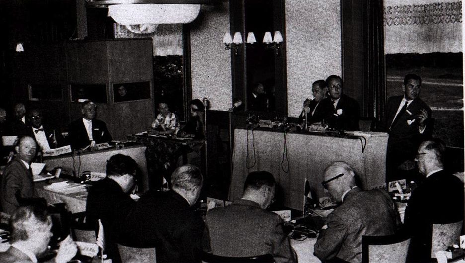 Imagen de la reunión de 1954 en Oosterbeek (Holanda)