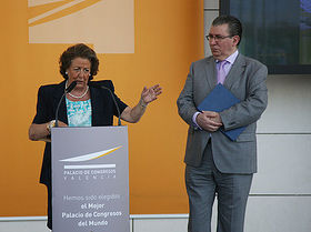 La alcaldesa y José Salinas