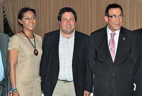 Lola Johnson (GVA), Javier Moliner (Diputación de Castellón) y Jesús Ger, en el anuncio de la candidatura