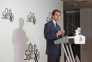 Aznar en el Club Siglo XXI (Fotos: Alex Puyol)