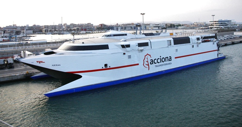 Catamarán Alborán de la linea de alta velocidad Valencia-San Antonio (Ibiza)
