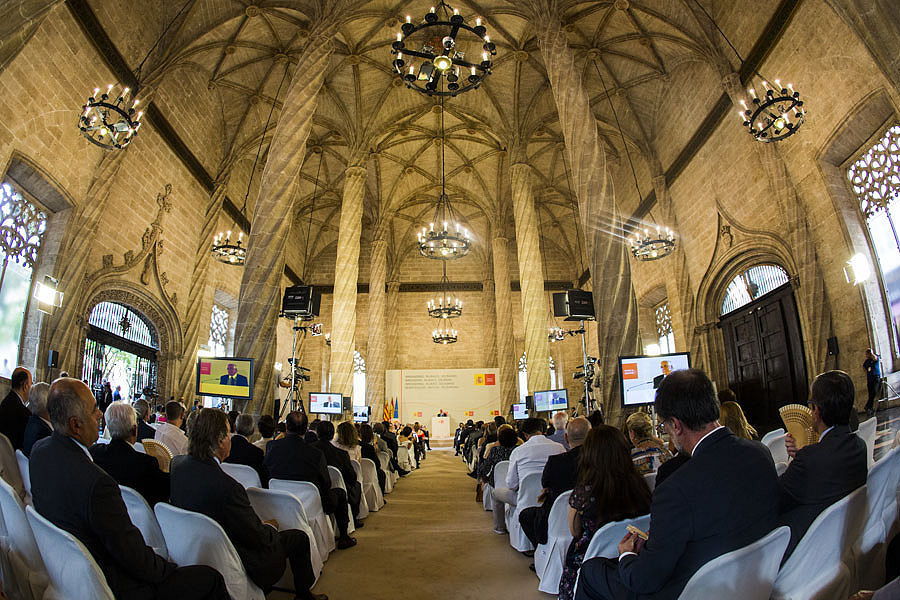 LA VALENCIA OFICIAL Y SIETE MINISTROS DEL GOBIERNO CLAUSURAN EN LA LONJA LA JORNADA 'MARCA ESPAÑA' (Fotos: Eva Mañez)
