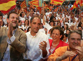 Rajoy, Camps, Barberá y Rus en el mitin de Xàtiva FOTO: EL PAÍS