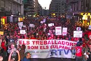 Multitudinaria manifestación contra el cierre de la RTVV