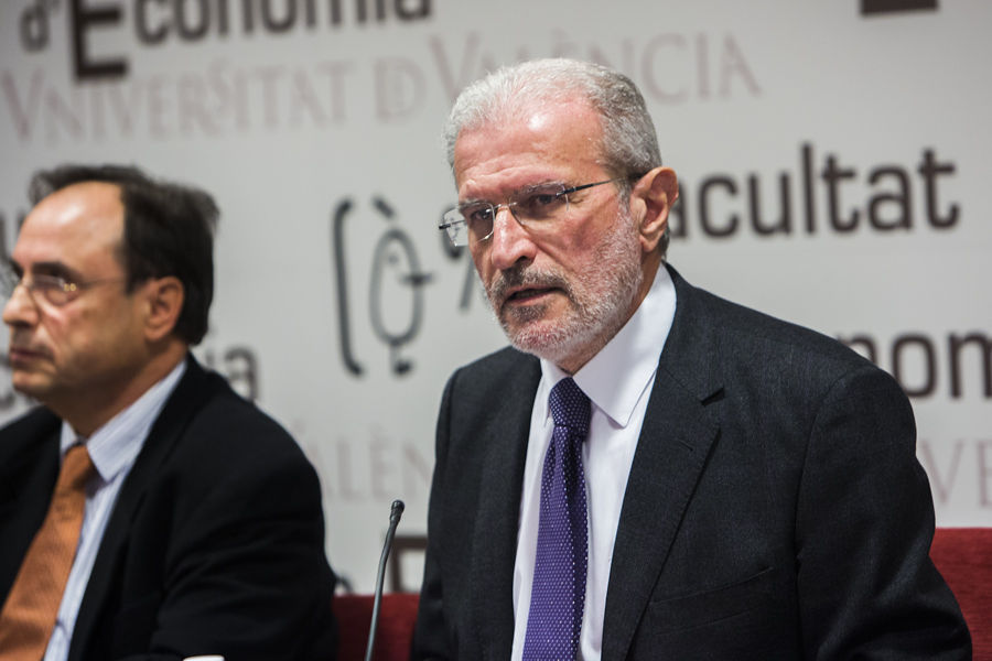 HOMENAJE A ERNEST LLUCH POR LA FACULTAT D'ECONOMÍA (FOTOS: EVA MAÑEZ)