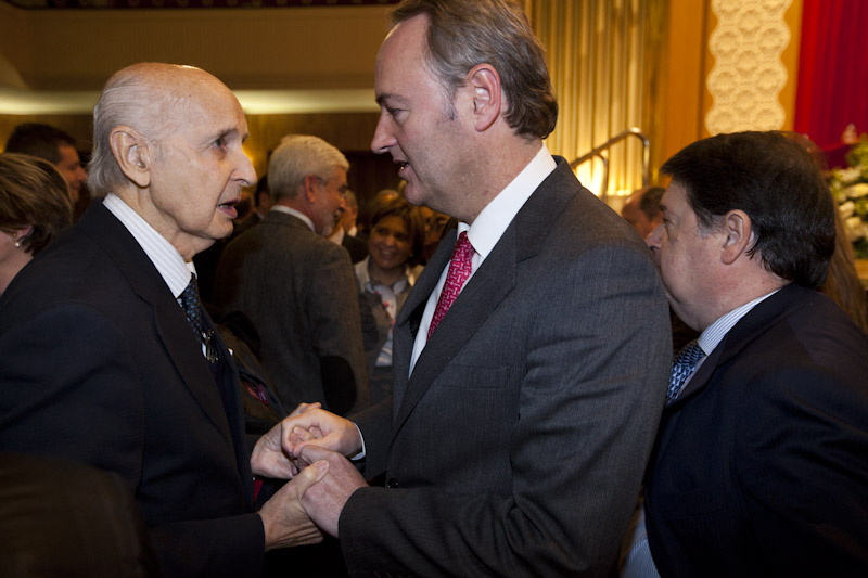 LA NOCHE DE RODRIGO RATO EN EL ATENEO DE VALENCIA (Febrero de 2012/ Fotos: Biel Aliño)