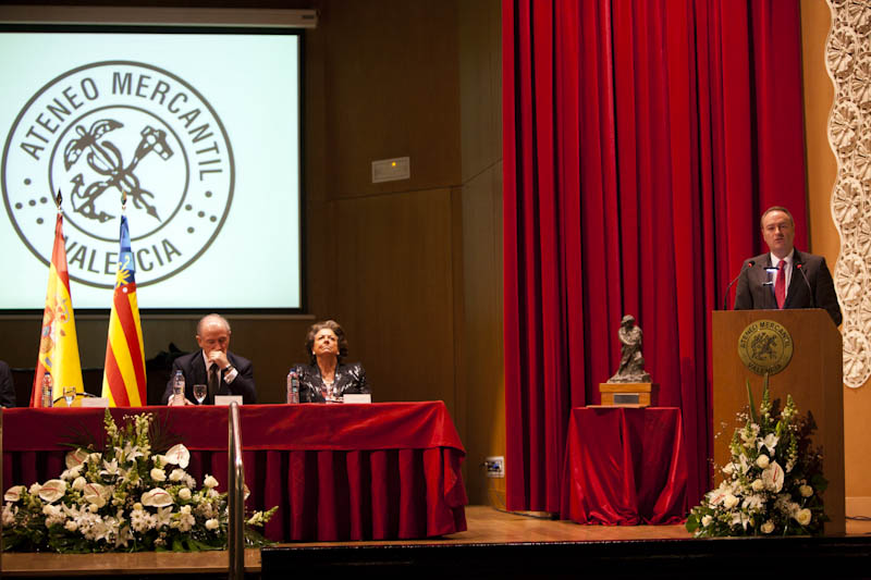 LA NOCHE DE RODRIGO RATO EN EL ATENEO DE VALENCIA (Febrero de 2012/ Fotos: Biel Aliño)