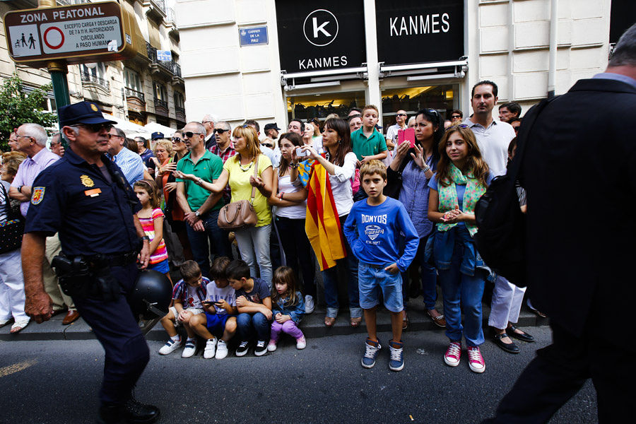 9 D'OCTUBRE. LA SENYERA EN LA CALLE (FOTOS: EVA MAÑEZ)