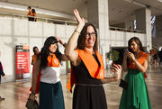 TAMBIÉN ES SOCIEDAD CIVIL: LA FACULTAD DE ECONOMÍA LICENCIA A SUS GRADUADOS (FOTOS EVA MAÑEZ)